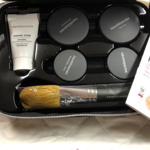 Bare minerals foundation set. Never used